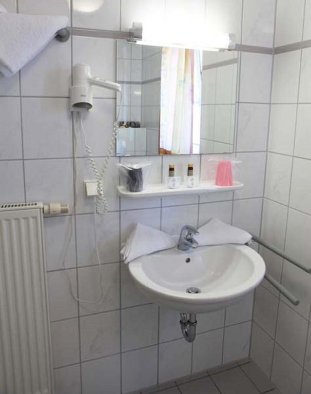Hotel Wetterau - Self-Check-In Wölfersheim Exteriér fotografie